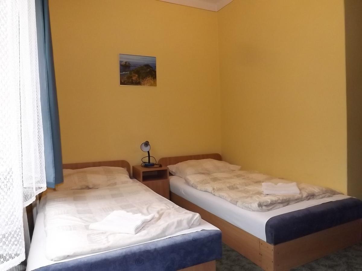 Hotel Fremon Munkasszallo Berente Zewnętrze zdjęcie