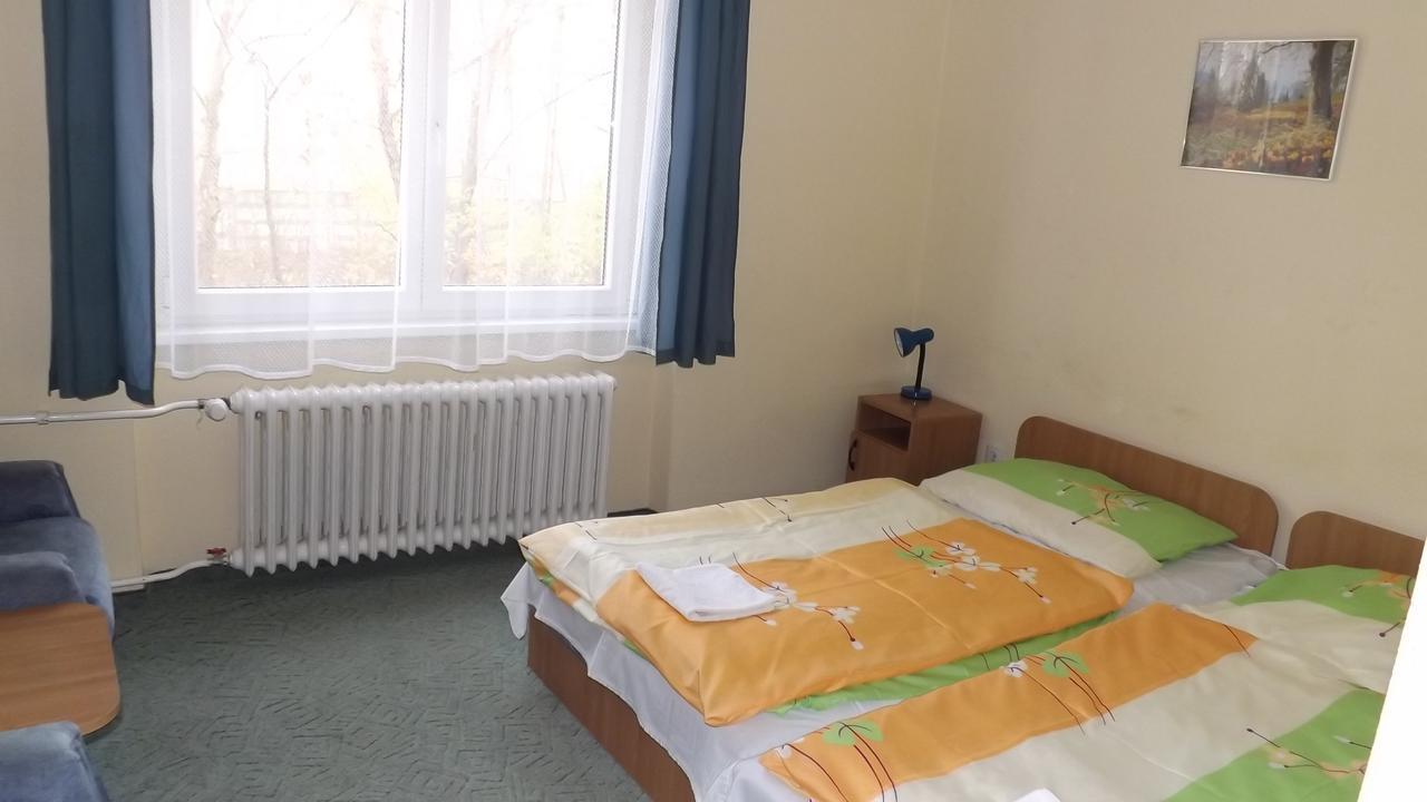 Hotel Fremon Munkasszallo Berente Zewnętrze zdjęcie